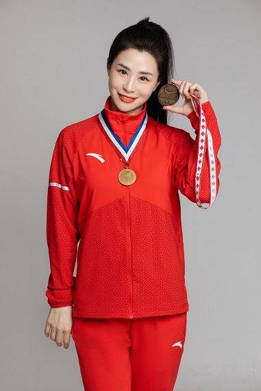 国家荣誉！运动员激情冲刺，尽展风采的简单介绍