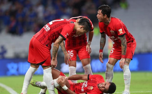 广州恒大完胜对手，领跑中超积分榜的简单介绍