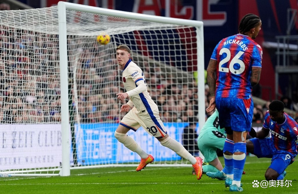 包含切尔西后卫受伤，缺席下一场比赛的词条