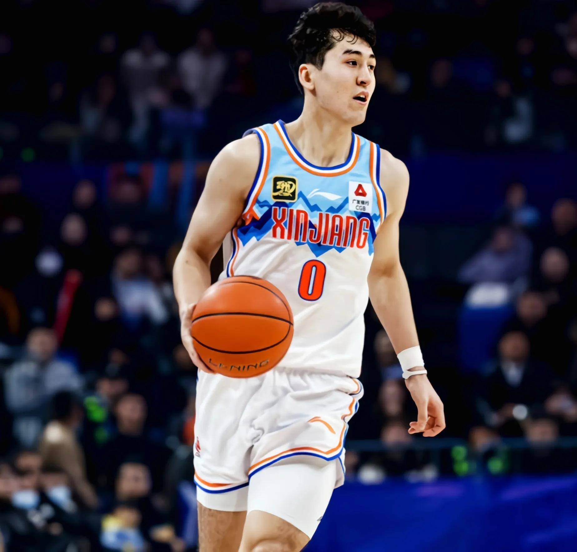 包含新疆男篮首发得分王现身,全队合力强势逼近夺冠的词条 包含新疆男篮首发得分王现身,全队合力强势逼近夺冠的词条