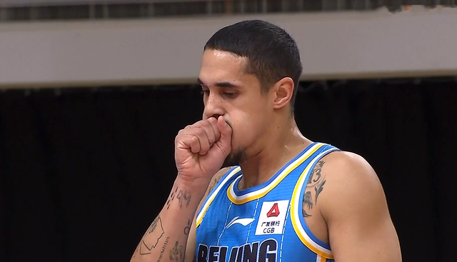 四川队关键时刻崩盘,遗憾错失胜利机会 四川队关键时刻崩盘,遗憾错失胜利机会