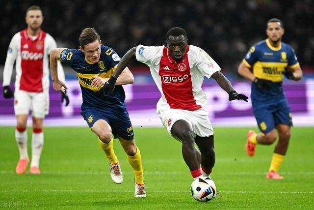 荷兰足球:阿贾克斯队打破连胜纪录 荷兰足球:阿贾克斯队打破连胜纪录