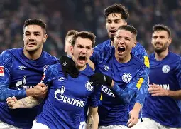 小牛同沙尔克04缠斗三场,取胜踞榜 小牛同沙尔克04缠斗三场,取胜踞榜