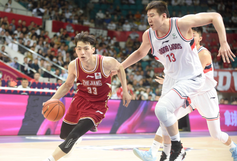 富德客场战平鲁能，保持不败纪录