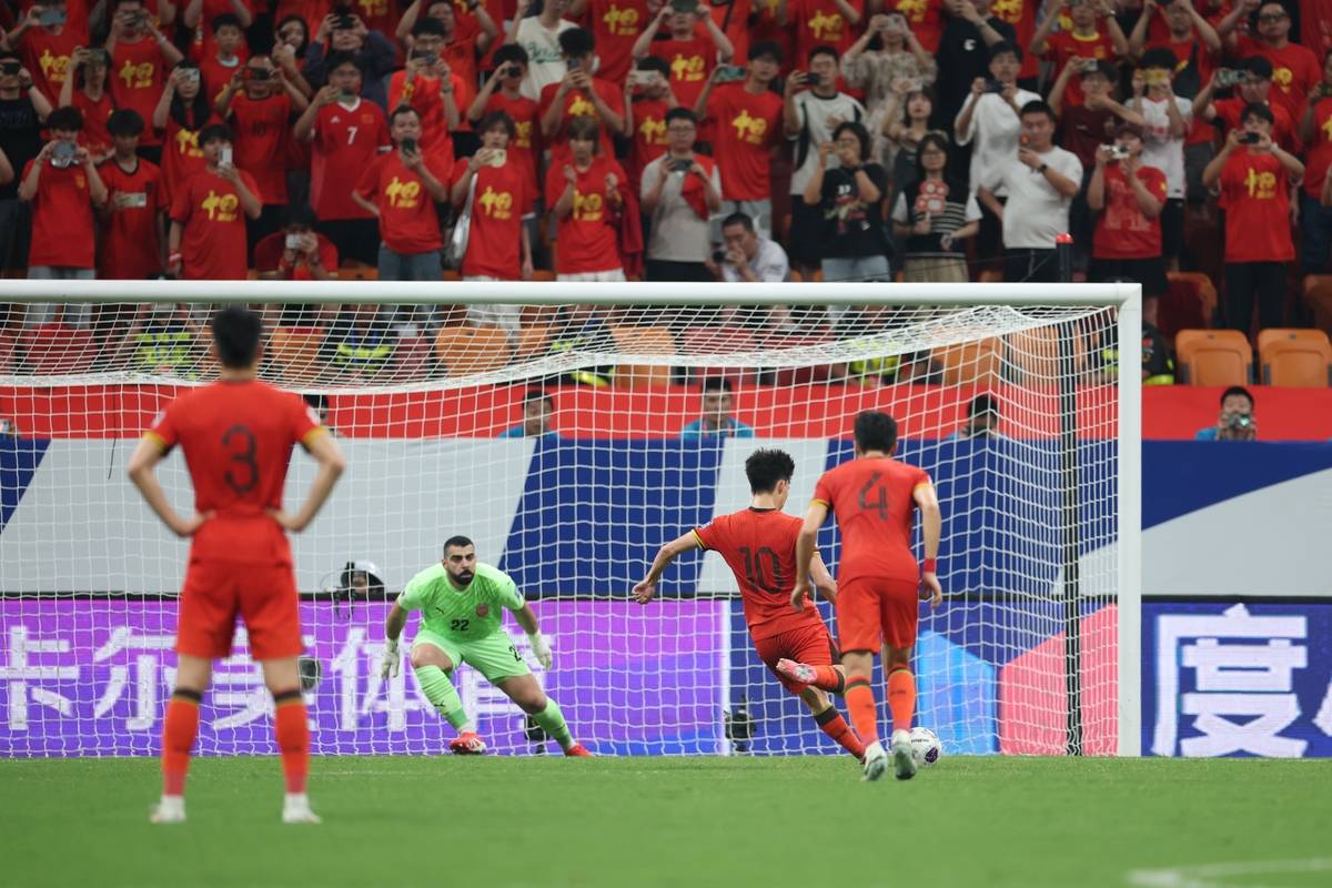 竞争激烈！欧锦赛资格赛再现绝杀一幕