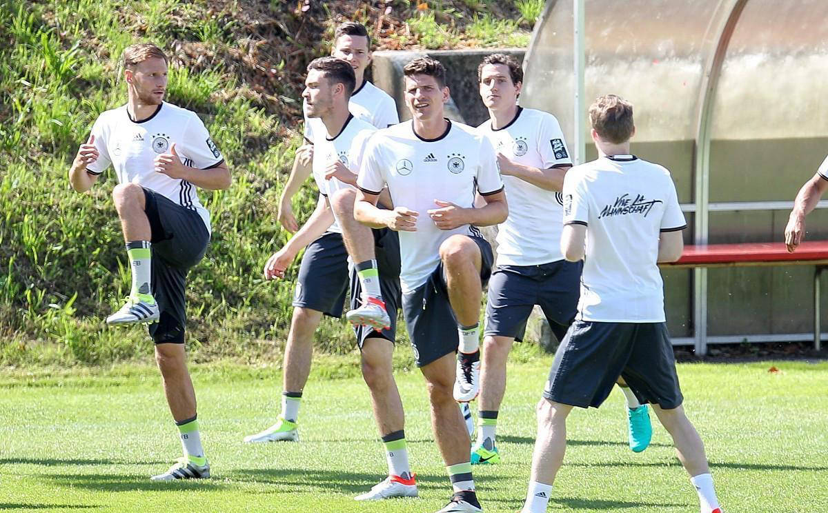 德国运动员表现稳定，晋级甲级组