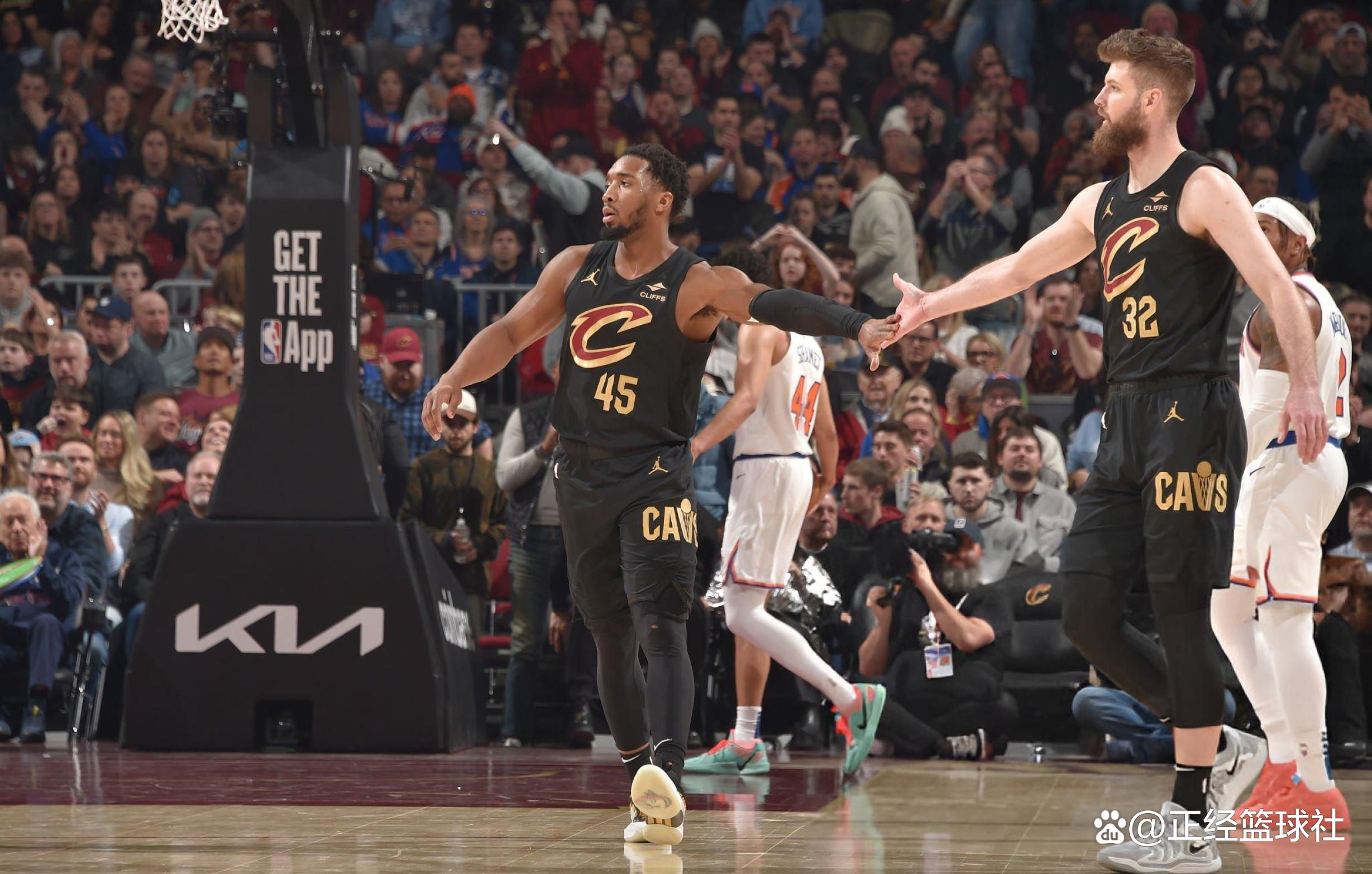 关于骑士客场战胜篮网，终止连败的信息