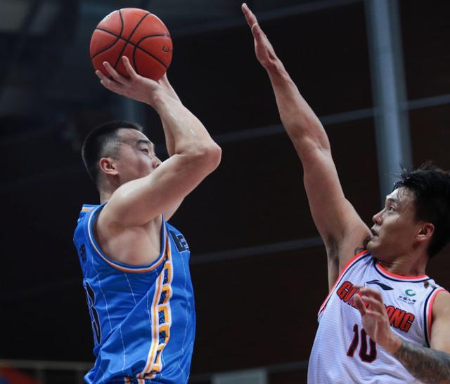 南部决赛战火蔓延,内线硬仗即将打响 南部决赛战火蔓延,内线硬仗即将打响