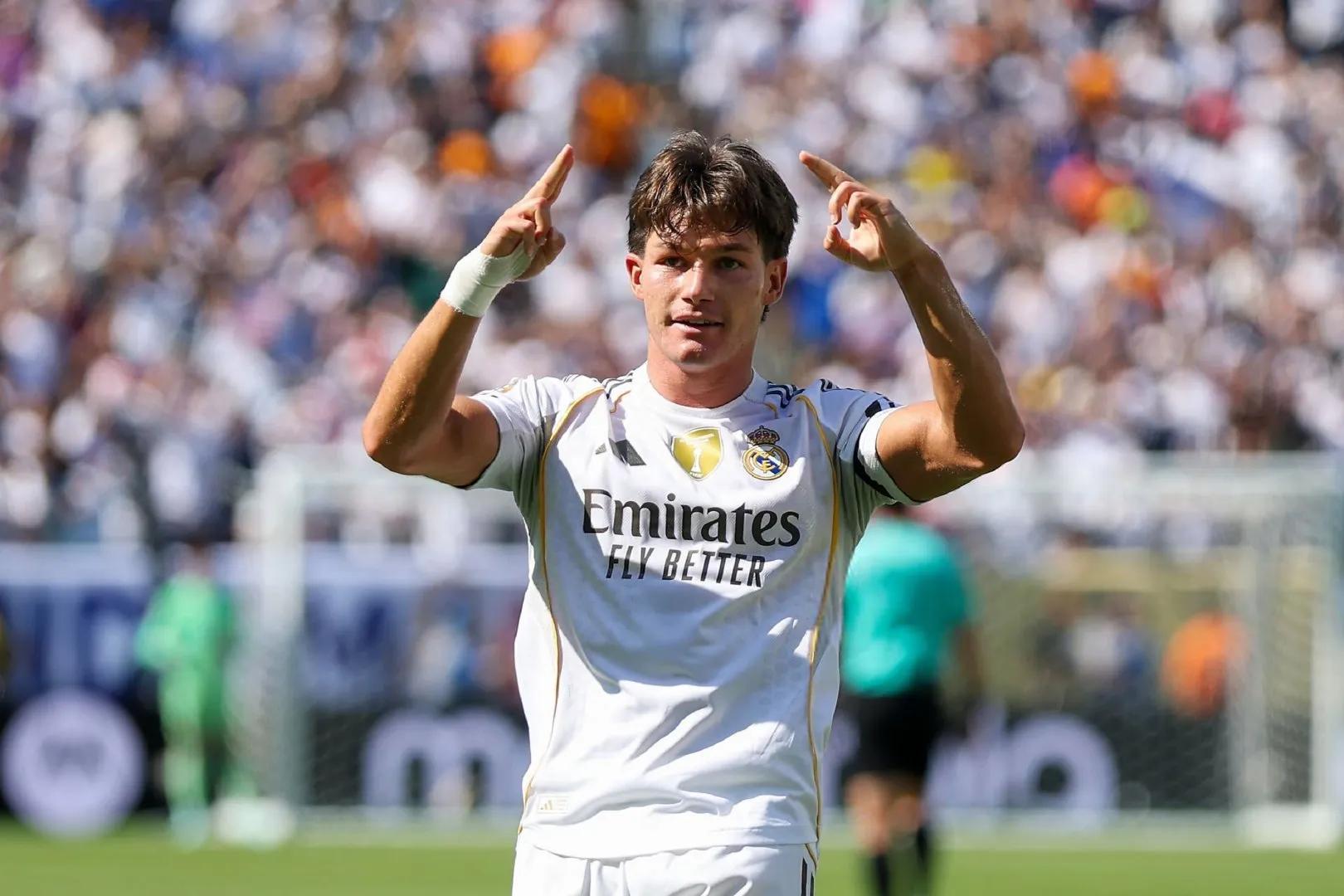 皇马客场绝杀巴黎，勇夺晋级机会