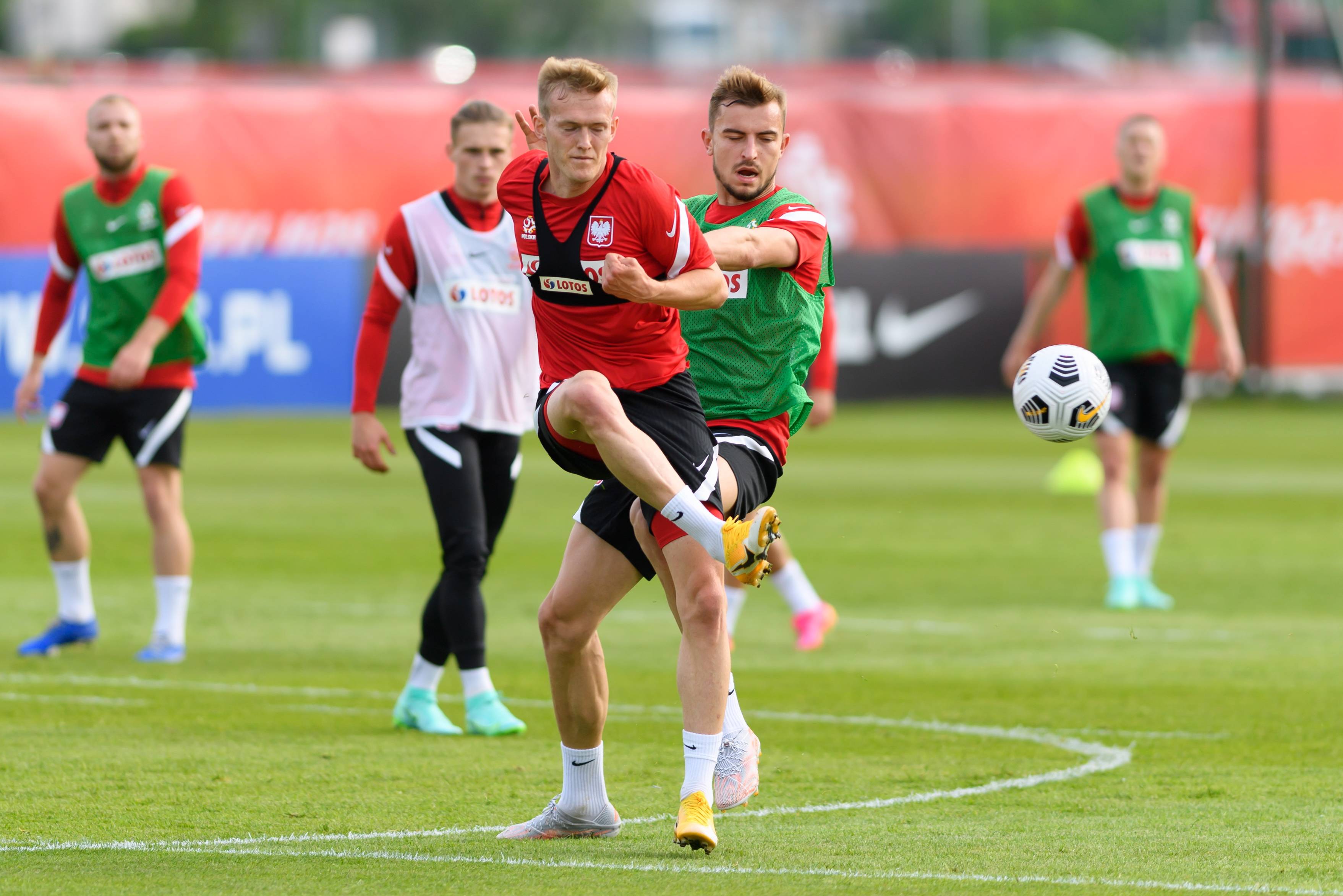 中非队暂屈居次席积极备战欧预赛复仇