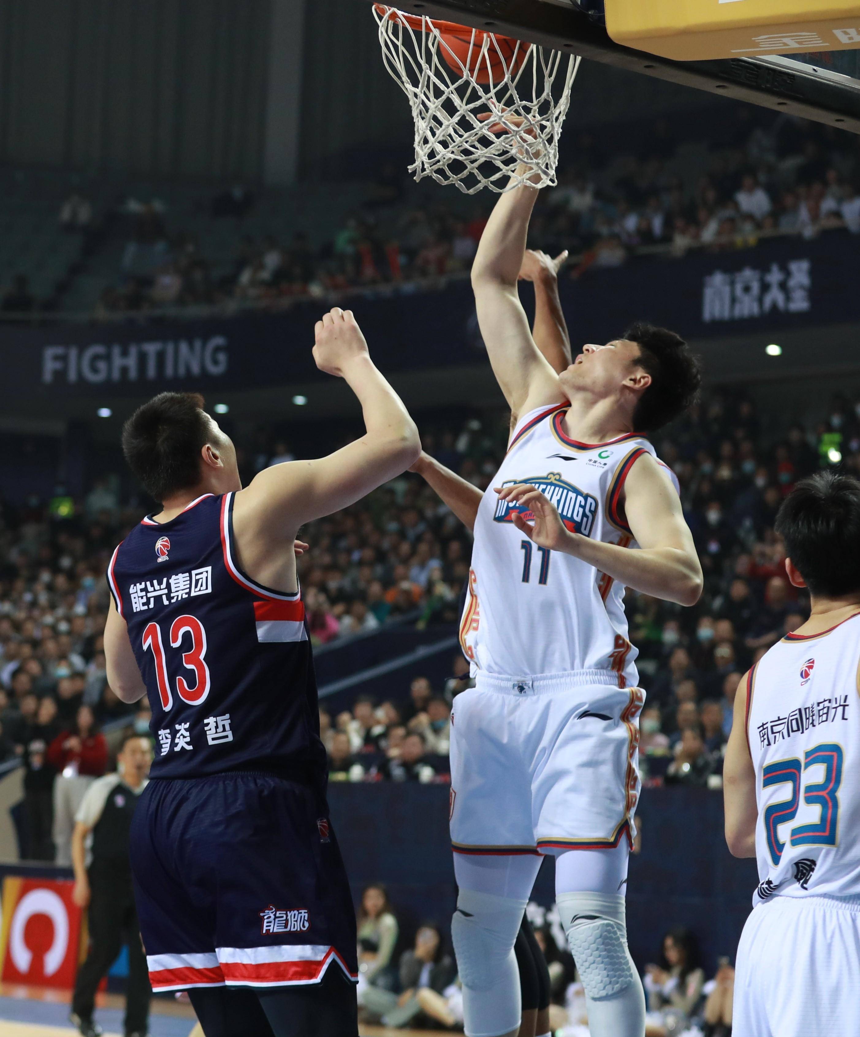 人和主场不敌，排名继续下滑，保级形势严峻