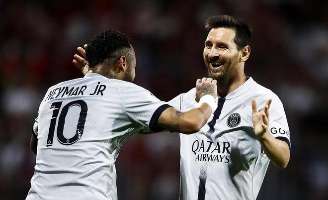 梅西领衔阵容巴黎3-0击败莱斯特城 梅西领衔阵容巴黎3-0击败莱斯特城