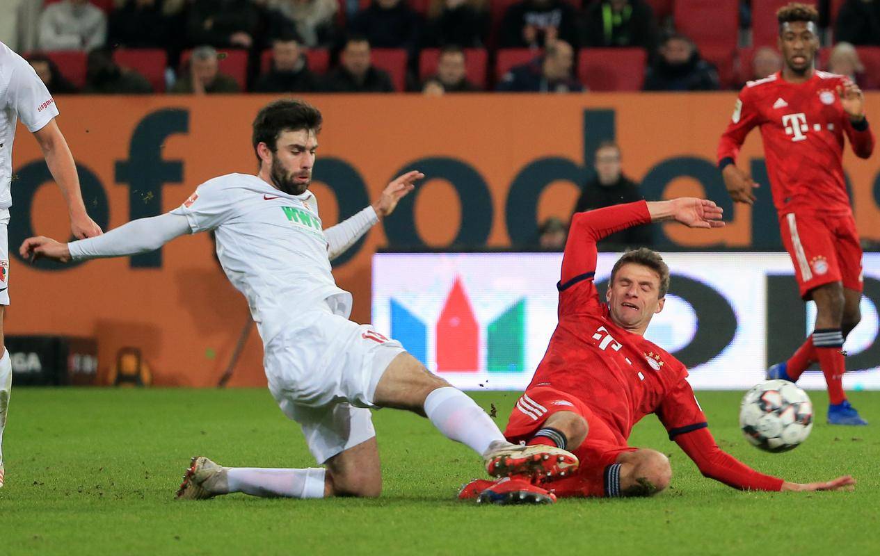 拜仁慕尼黑在德甲联赛中再胜利,继续保持领先位置 拜仁慕尼黑在德甲联赛中再胜利,继续保持领先位置